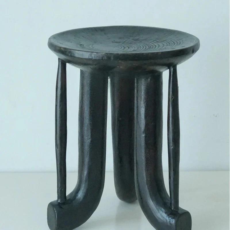 

Solid Wood Retro Art Side Table Corner Table Retro Modeling Stool Art Decoration