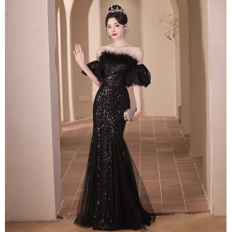 Adult female light luxury niche high-end black banquet host human art test perfect dress