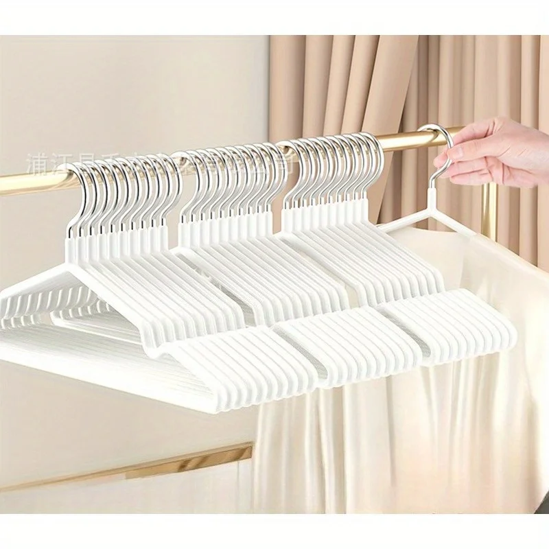 

24 шт. противоскользящие штабелируемые вешалки — тонкий компактный дизайн, полированная поверхность для предотвращения царапин и штабелирования.