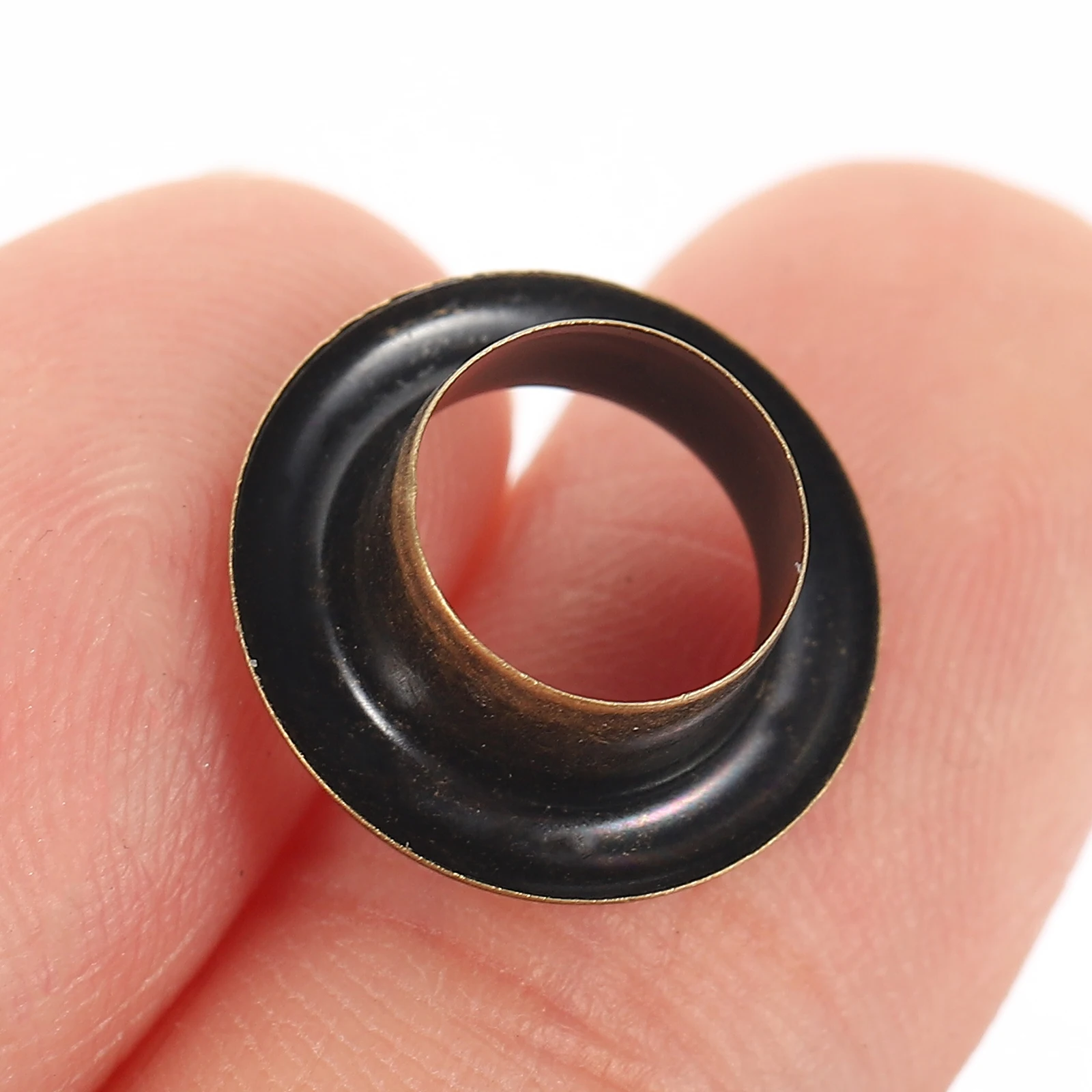 

50 Sets Double Sided Air Eye Buttons Grommets Craft Fasteners Copper Eyelets for Clothes Curtains Fabric Repair