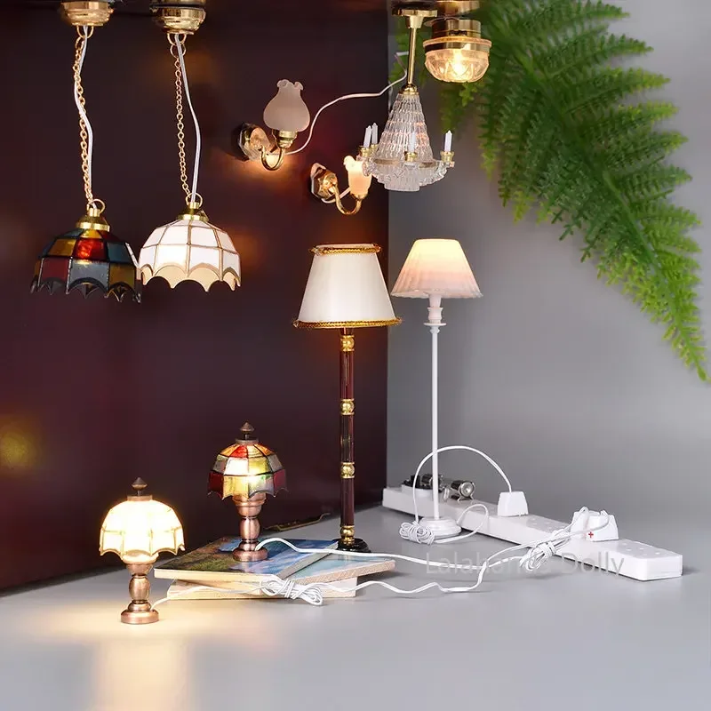 New 1pcs Mini Dollhouse 1:12 Mini Fashion Can Be Bright Chandelier Doll House Lamps Decor Accessories Dollhouse Furniture Toys