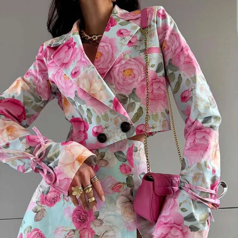 

Сексуальный комплект из 2 предметов с розовым принтом, женский элегантный топ на пуговицах с длинными рукавами, блейзер с высокой талией и боковым разрезом, мини-юбки, костюм, осенний наряд