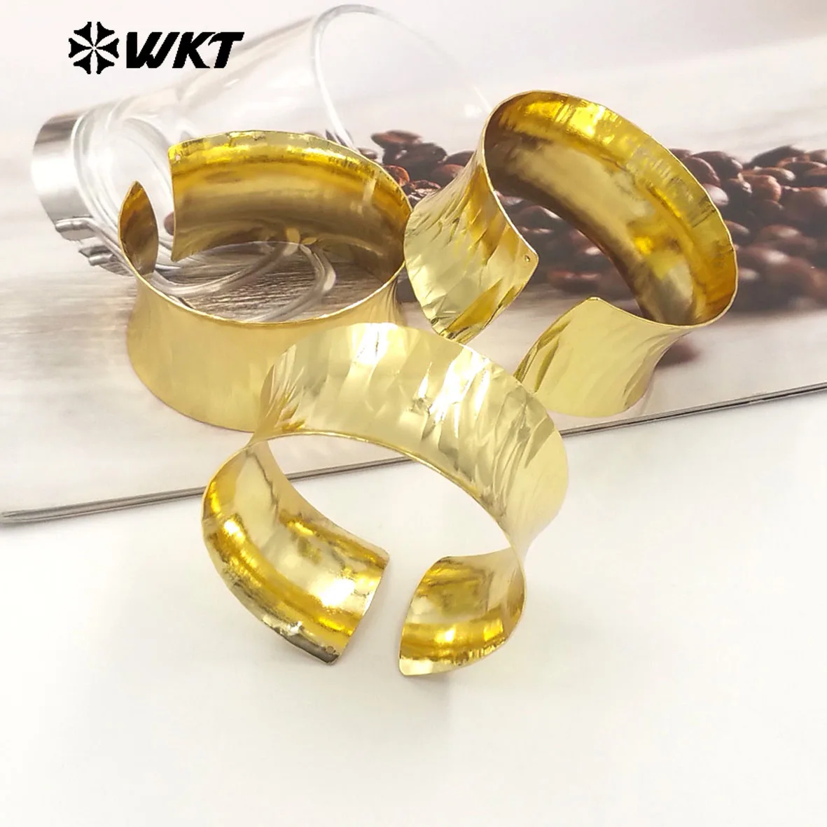 

WT-B660 WKT 2025 Attractiv Style Yellow Brass Bangle 18K Real Gold Plated Adjustable Jewelry Supplies Accessory Fashion Sale