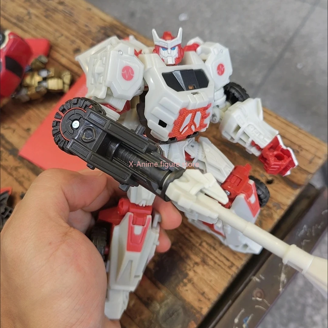 Na stanie Hasbro Transformers Zabawki Seria Studio Voyager War for Cybertron Autobot Ratchet Figurka Akcji Robot Model Kolekcjonerski