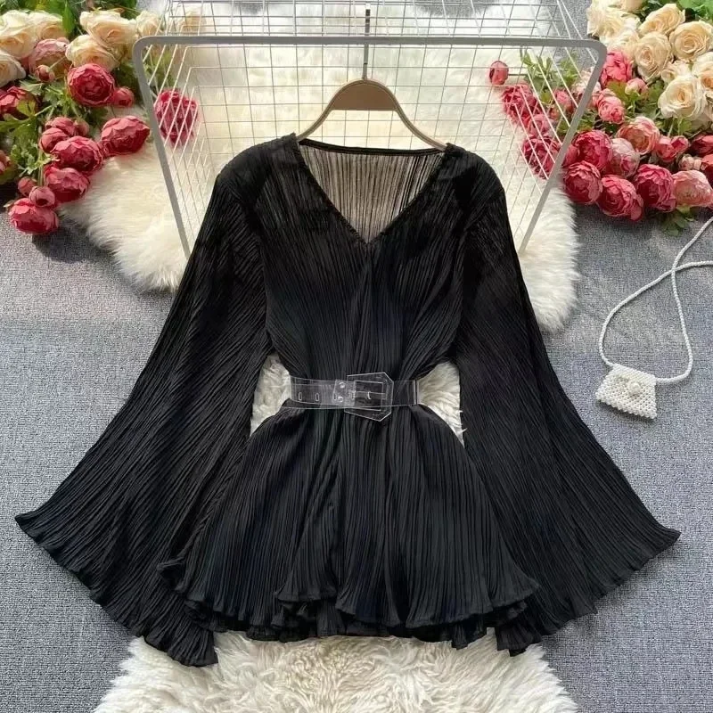 White solid casual pullover v-neck loose flare sleeve folds no belt Women\'s blouse shirt female clothing tops 2025 fashion
