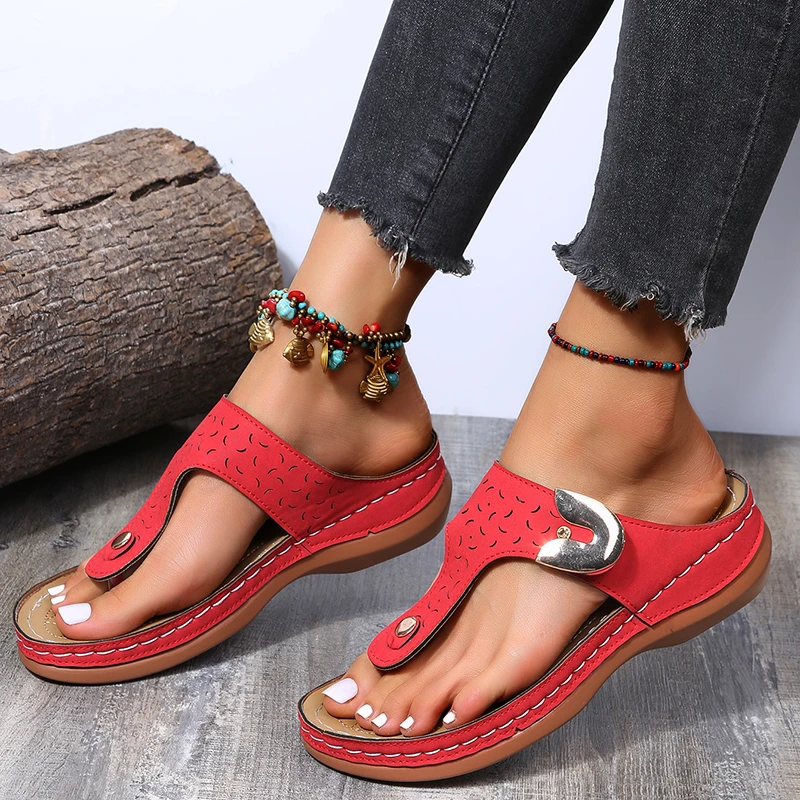 

2023 Summer New Flip Flops Women Metal Decorative Characteristic Pattern Platform Sandals with Wedges Size43 Womens Shoes