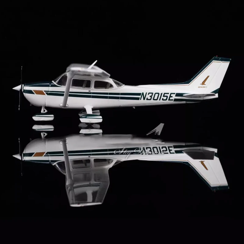 JC أجنحة دييكاست 1:72 مقياس خاص سيسنا 172 سكاي هوك II N3015E محاكاة الطائرات هواية جمع لعبة معدني هدية