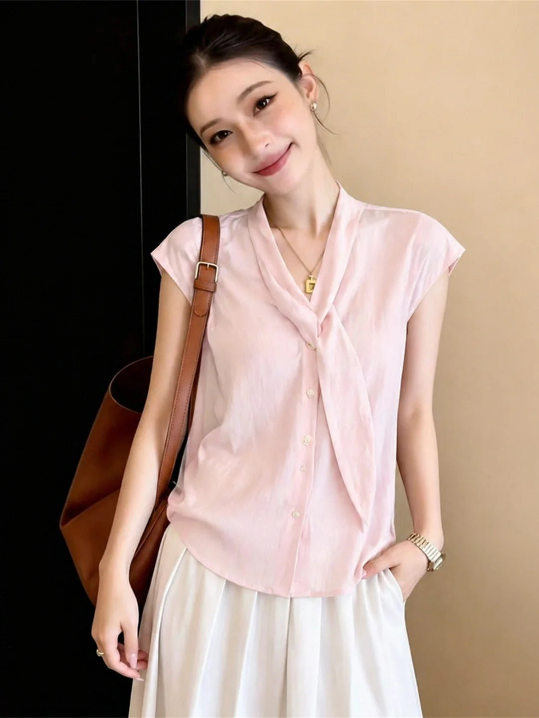 

Elegant Single-Button V-Neck Shirt Women's Fashionable Versatile Summer Gentle Sweet Style Korean Straight Cut Silk Top