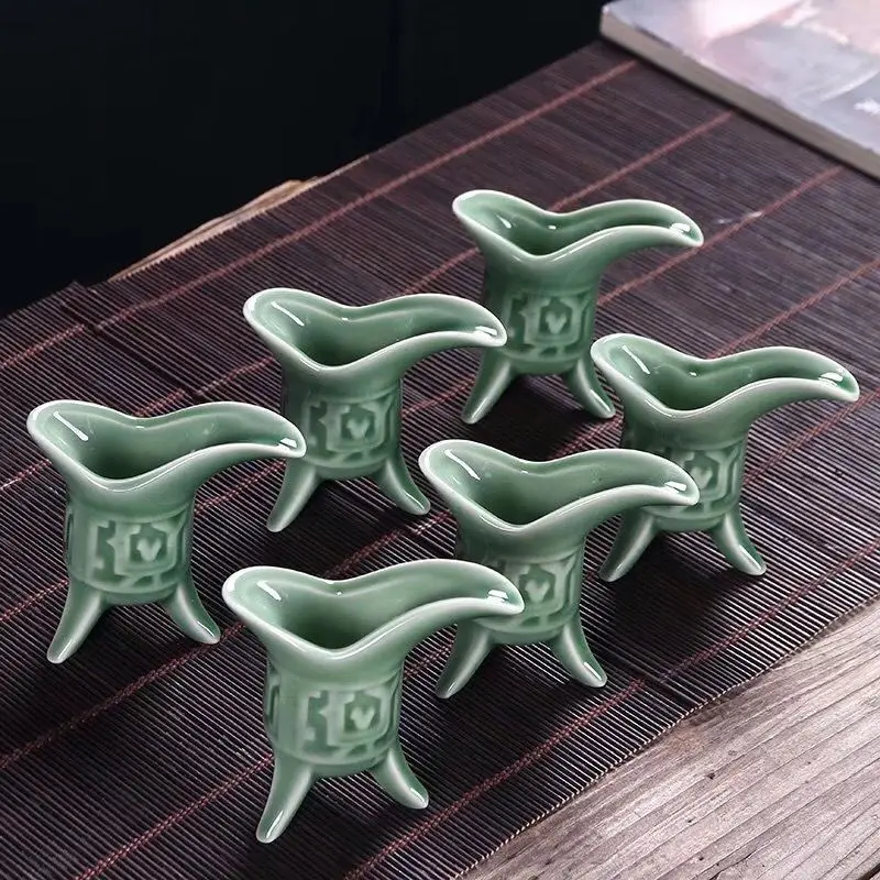 

Ceramic Style Tripod Cup Juice Cup Wine Set Liquor Baijiu Pot Ceramics Wine Cup Wine Bottle Antique Wine Bottle Wine Cup ZE667