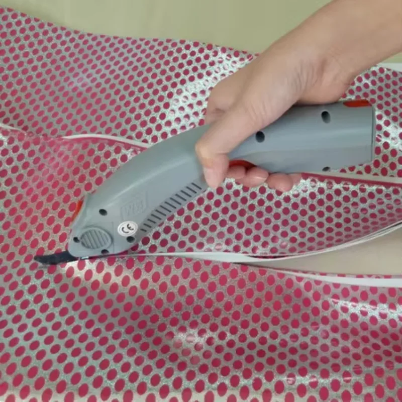 미니 재봉틀 가정용 미니 휴대용 손바느질 키트 전기 가정용 가위