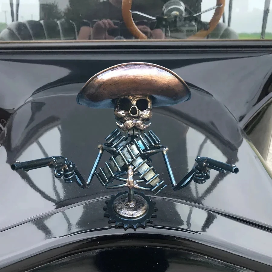 Cowboy Skull Gunslinger Hood Ornament Sculpture Rod 3D Metal Automotive Emblems Cowboy Skeleton Statue Decor For Board