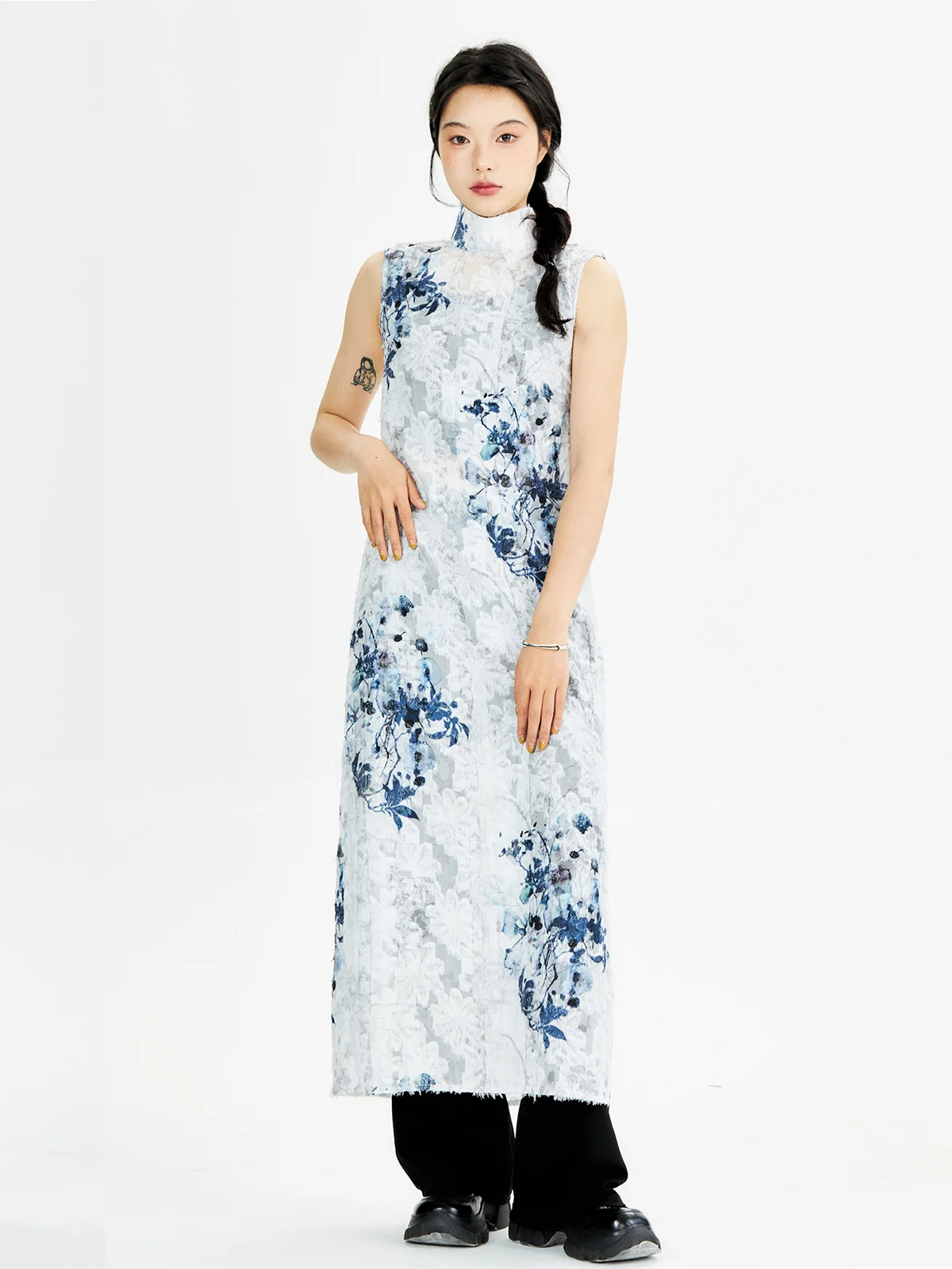 

Оригинальное китайское длинное платье-ципао с высоким разрезом и цветочным принтом для женщин 20-30 лет