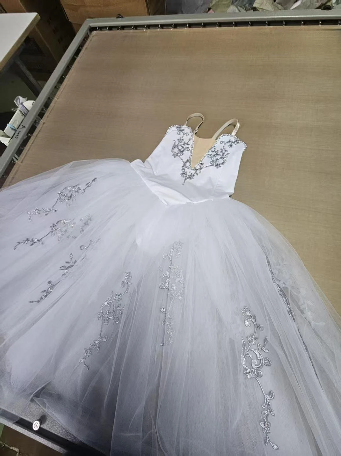 رومانسية توتو فستان الباليه الفتيات الكبار النساء تنورة الباليه الطويلة أداء زي بحيرة البجع الأطفال راقصة الباليه ملابس فتاة