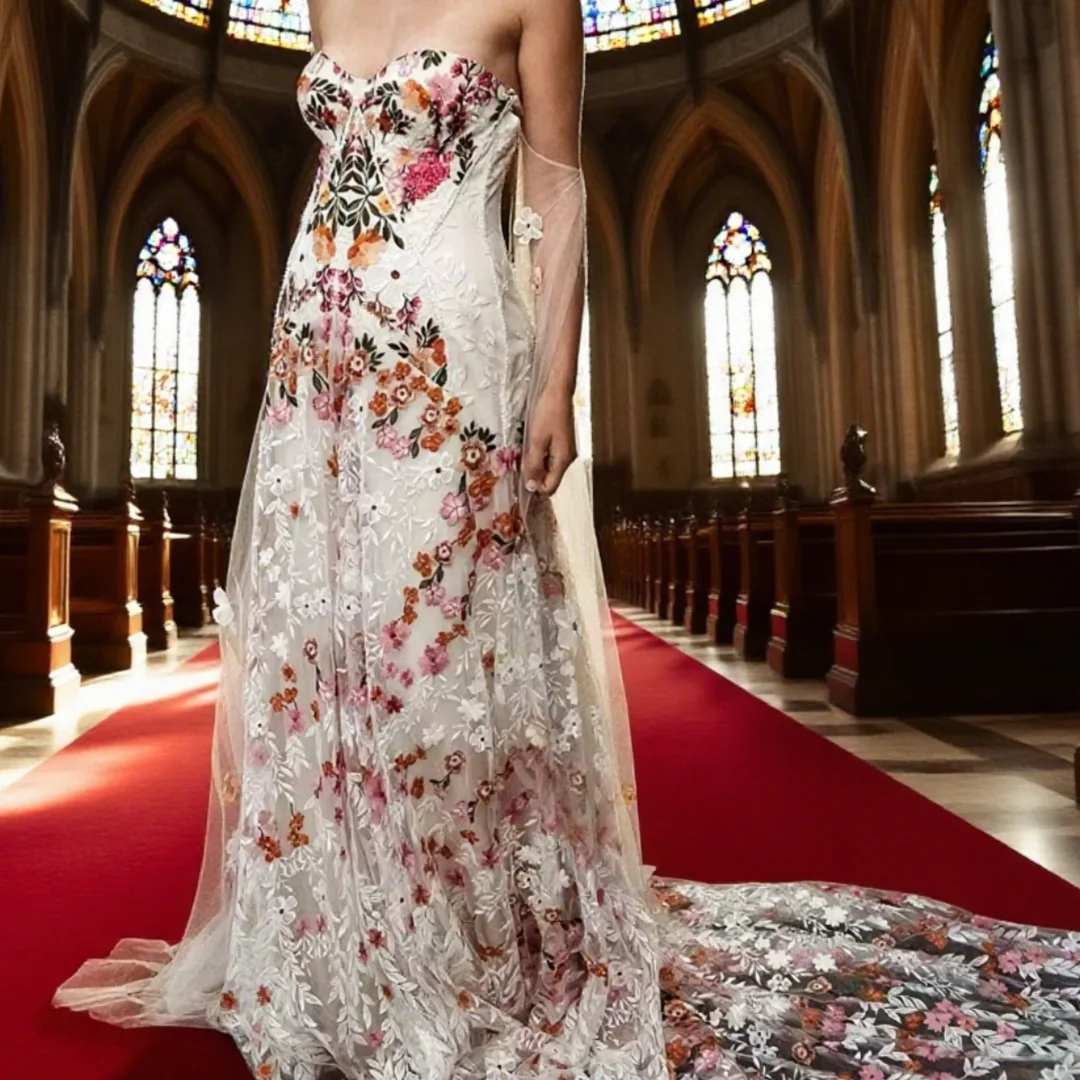 

Gorgeous and Elegant Off-the-Shoulder Colorful Floral Embroidered Wedding Dress Sexy Backless Bride Gown Formal Evening Dress