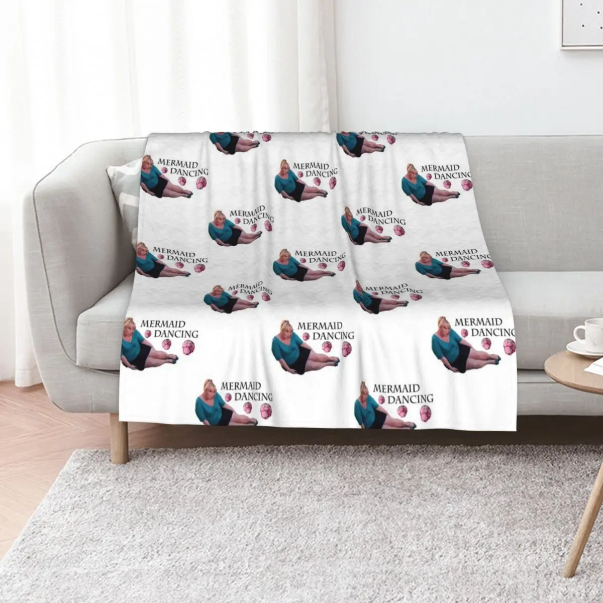Mermaid Dancing - Fat Amy Fitted Throw Blanket Soft Sherpa Fleece Warm Blanket for Winter