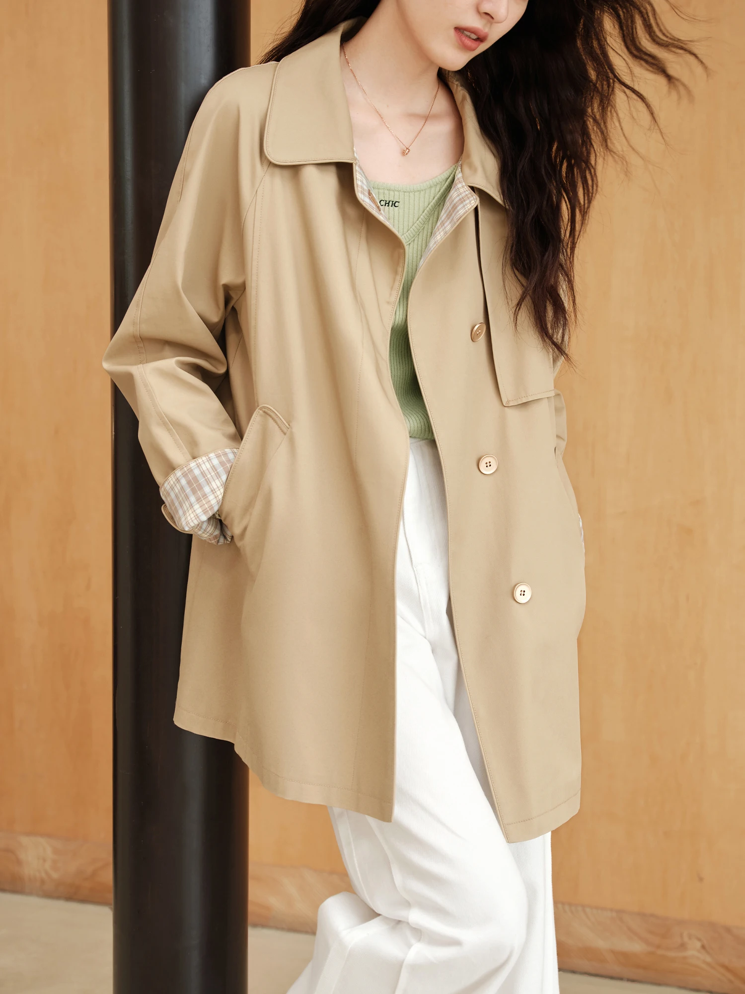 

DUSHU 100% Cotton Women Khaki Trench Coats Office Lady One Hand-Length Trenches Turn-down Collar Raglan Sleeve Coat 24DS83281