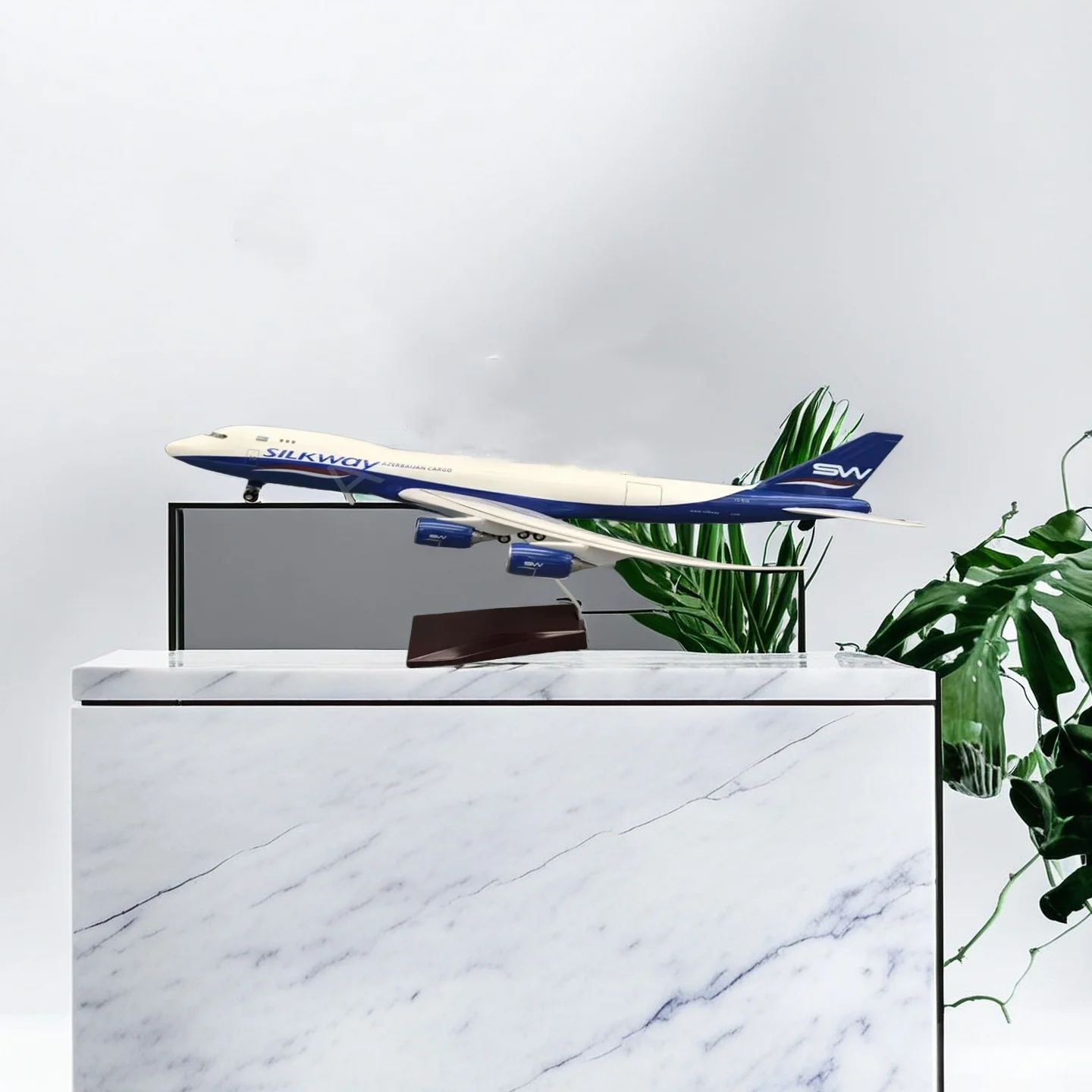 47 centimetri Bilancia Aereo Pressofuso In Resina Azerbaijan SILKWAY Aereo Da Carico B747-8 Compagnia Aerea Aereo Modello Giocattolo Per Bambini giocattoli Per I Ragazzi Display