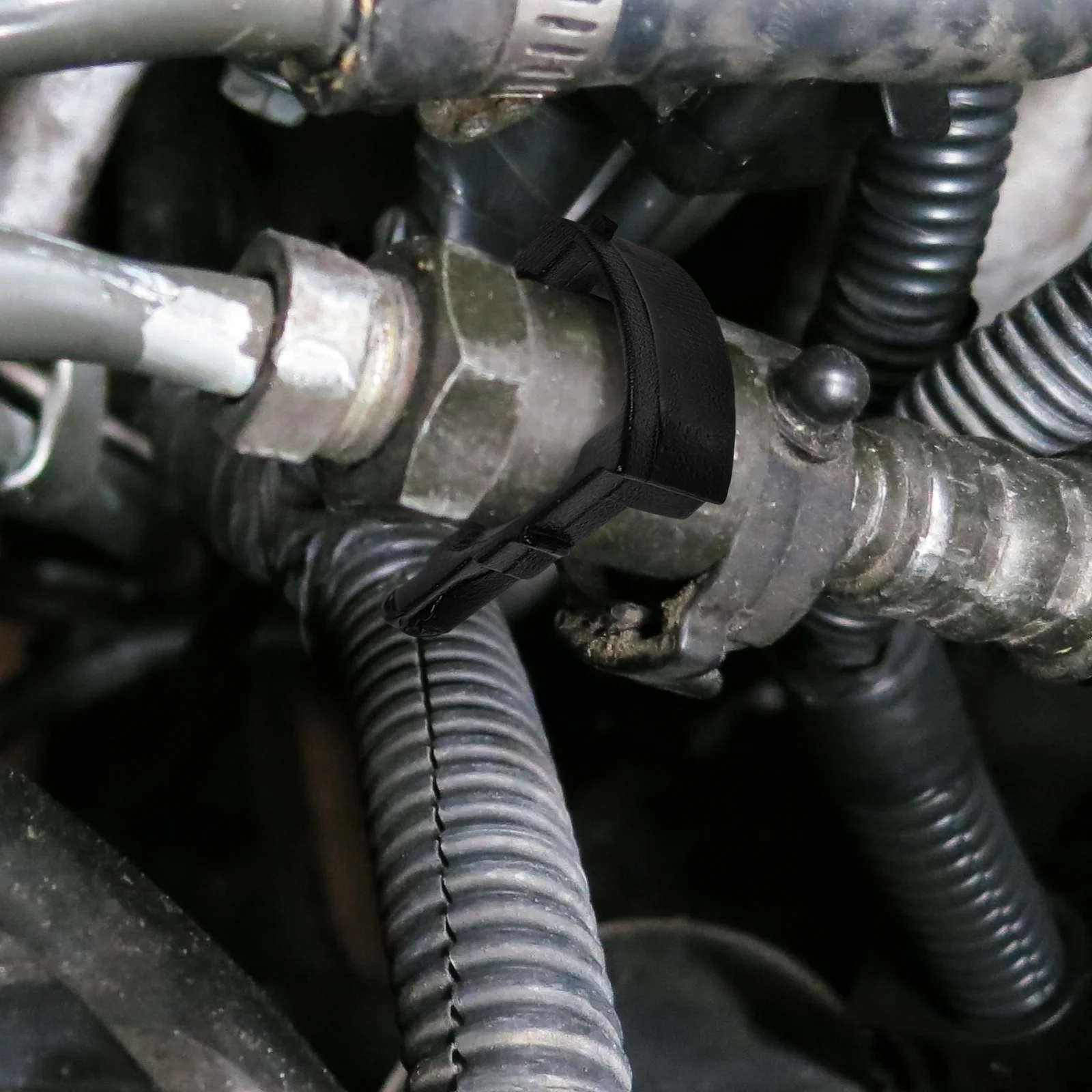 

100pcs Car Fitting Accessories Plastic Line Clip For Fuel Filter Tubing Filter Clamp Shape Clamp Engine Parts