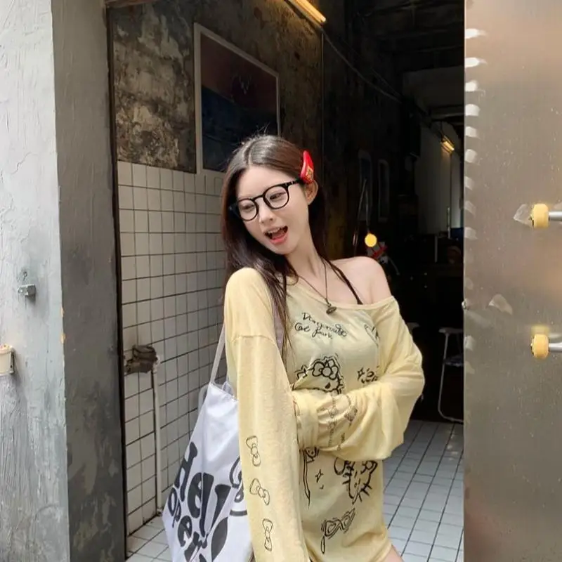 بيكيني سانريو هالو كيتي بأكمام طويلة مكشوف الأكتاف فضفاض للحماية من الأشعة فوق البنفسجية للنساء لقضاء عطلات الشاطئ مقاس كبير