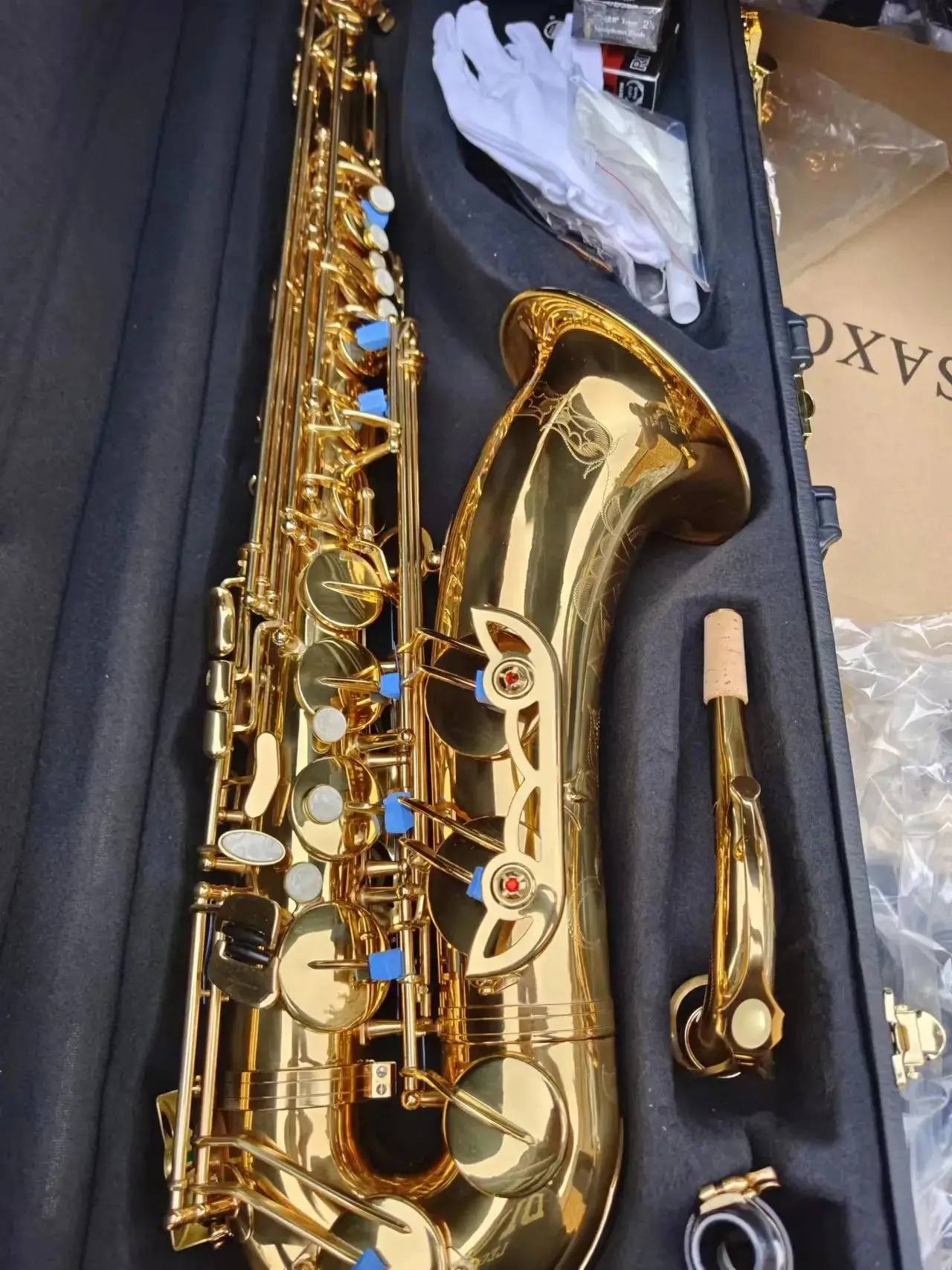 High quality golden B-flat professional tenor saxophone brass gold plated deep engraving fine pattern Tenor sax jazz instrument