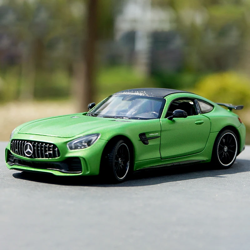 

WELLY 1:24 Mercedes-Benz GTR AMG Supercar Alloy Car Model Diecasts & Toy Vehicles Collect Car Toy Boy Birthday gifts