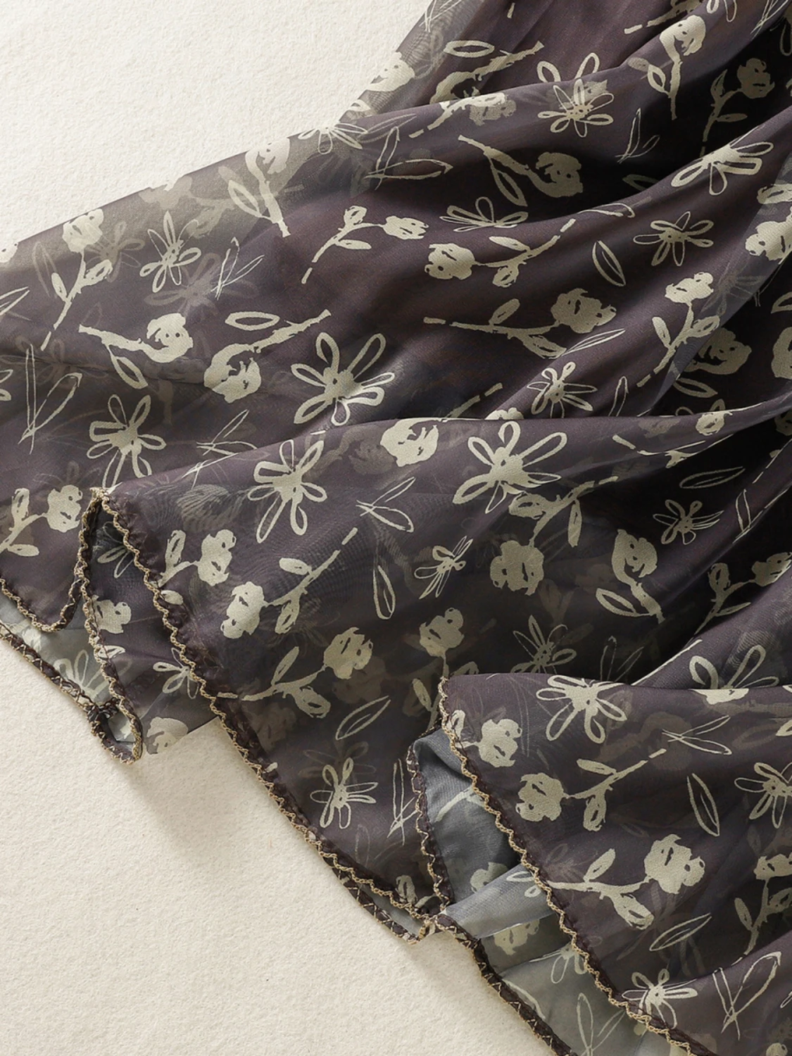 Sommer 2025, neuer Stil für Damen, Übergröße, A-Linien-Rock, Blumendruck, Chiffon, elastische Taille, cooler Schlankheits-Midirock, Pendler-Arti...