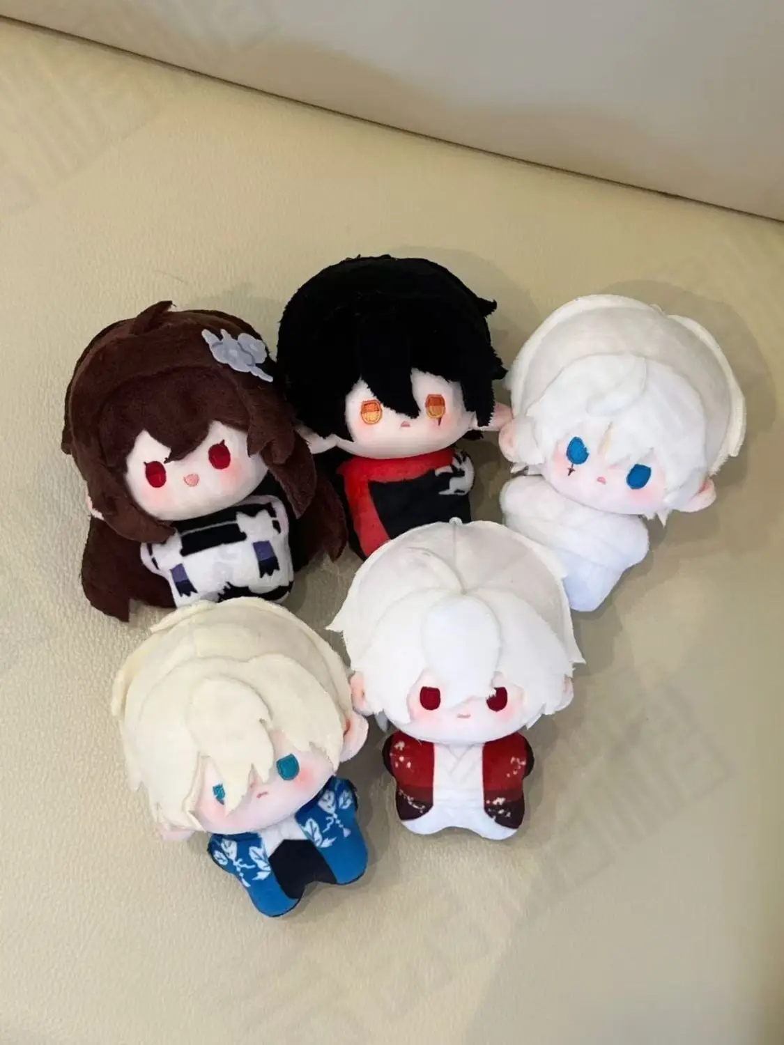 Peluche bande dessinée la grande reine, poupée en coton mignonne de 10cm, pendentif de sac à dos, ornement ou cadeau d'anniversaire pour enfants et adultes