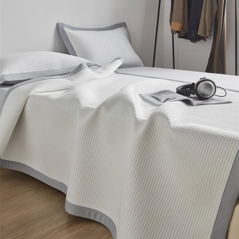 Solid Color Soft Seat PE Cool Silk Fabric for Home Bedroom, Close Fitting Cool Ice Silk Mat