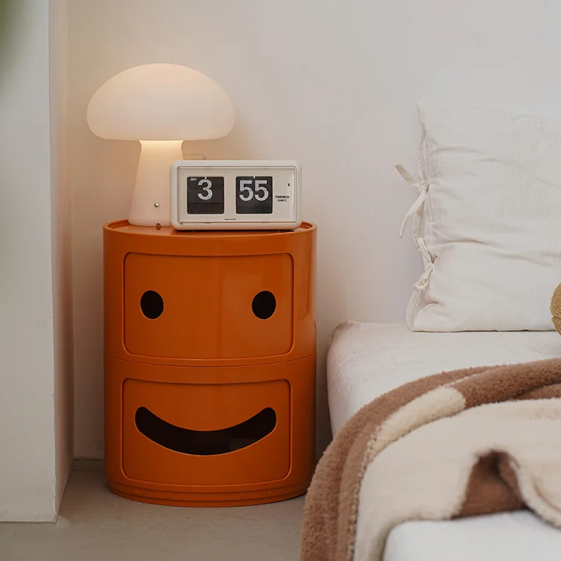 طاولة بجانب السرير مبتكرة مستديرة مبتسمة للأطفال، غرفة نوم بسيطة على الإنترنت، خزانة جانبية للتخزين من البلاستيك