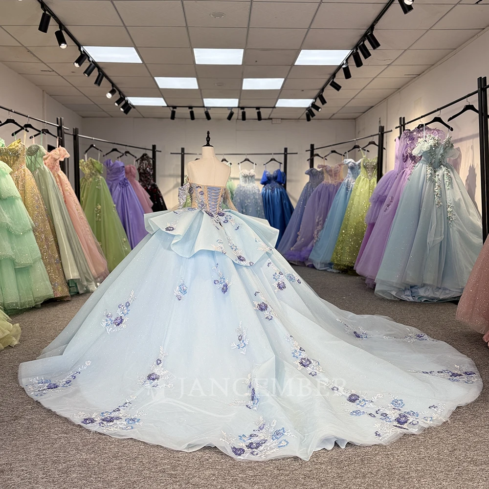 15歳のキンセアニェーラドレス、赤い花柄、ビーズとクリスタルのフリル付きボールガウン、誕生日ドレス、カスタムメイドのキンセアニェーラドレス