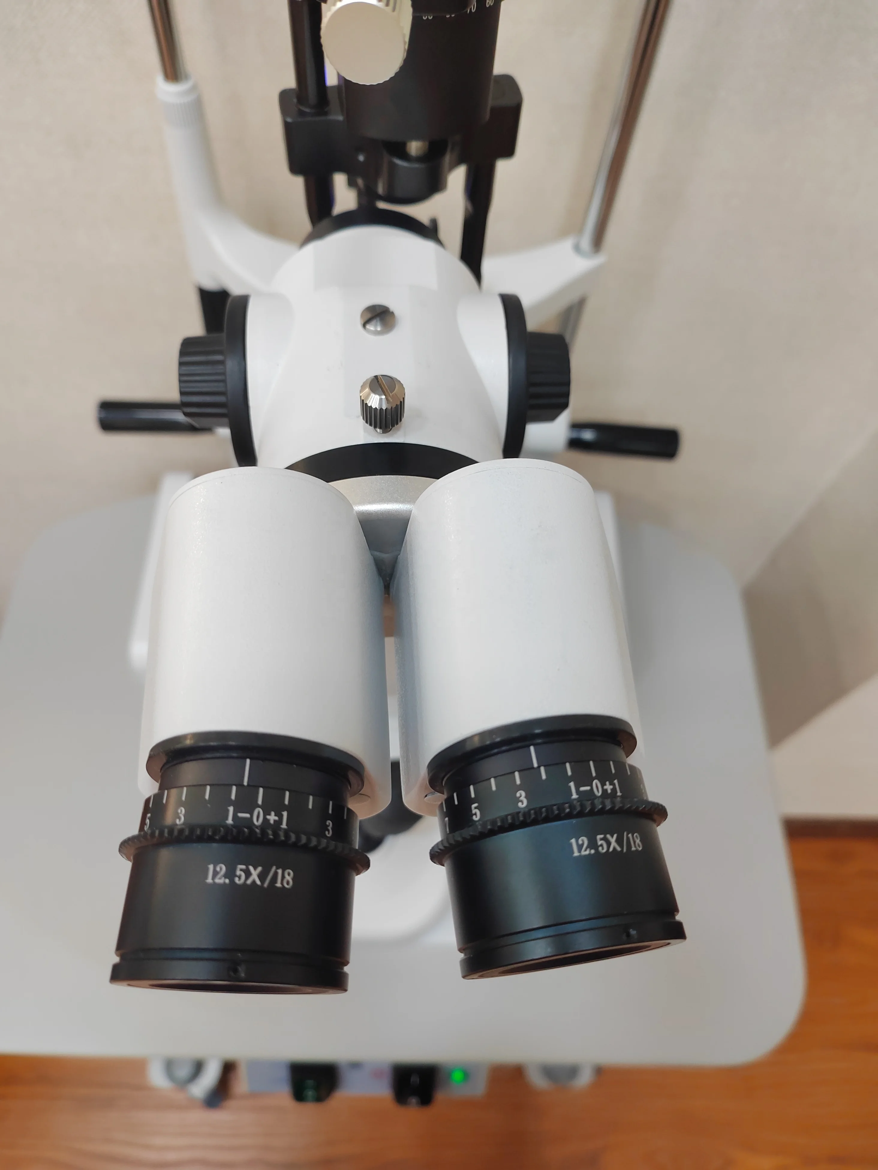 Slit Lamp Microscope 5 magnification with slit inclination and eight filters-SLM 88