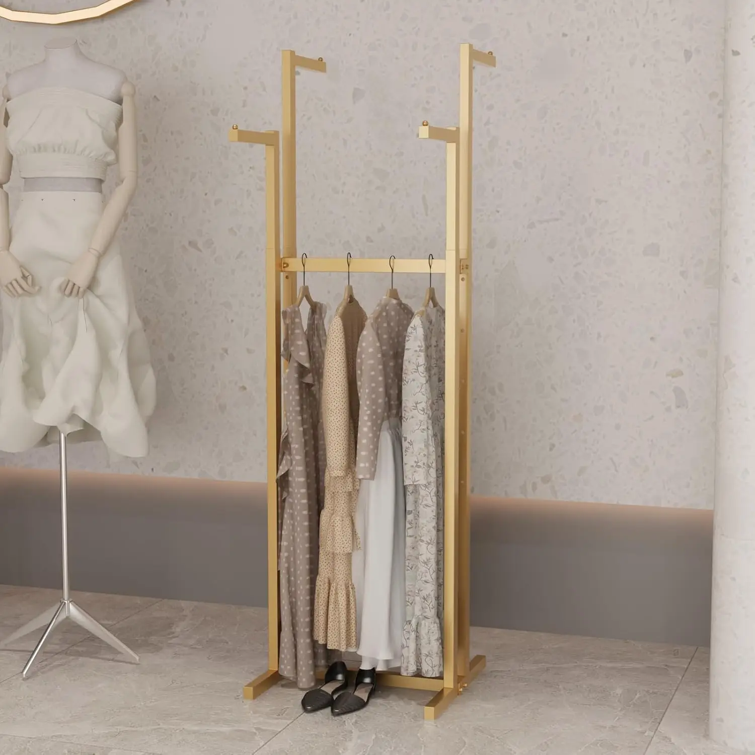 

Золотые вешалки для одежды Металлическая вешалка для одежды с 4 прямыми подлокотниками Отдельностоящая вешалка для одежды для подвешивания одежды Сверхмощная от 46 до 63 дюймов