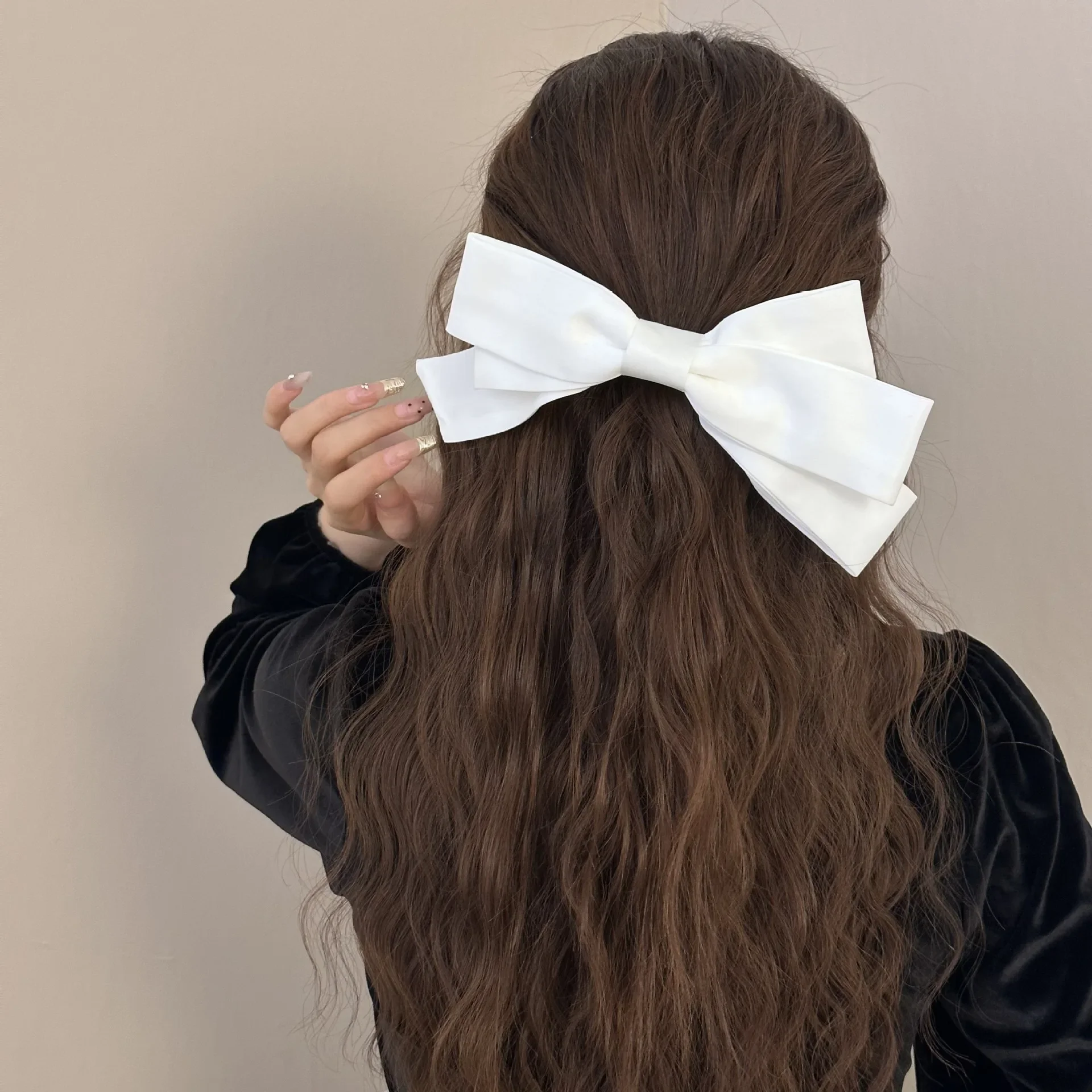 Asymmetrical bow big large accessories for women girl korean hair pins and clips trendy leading fashion vintage kpop ribbon 2024