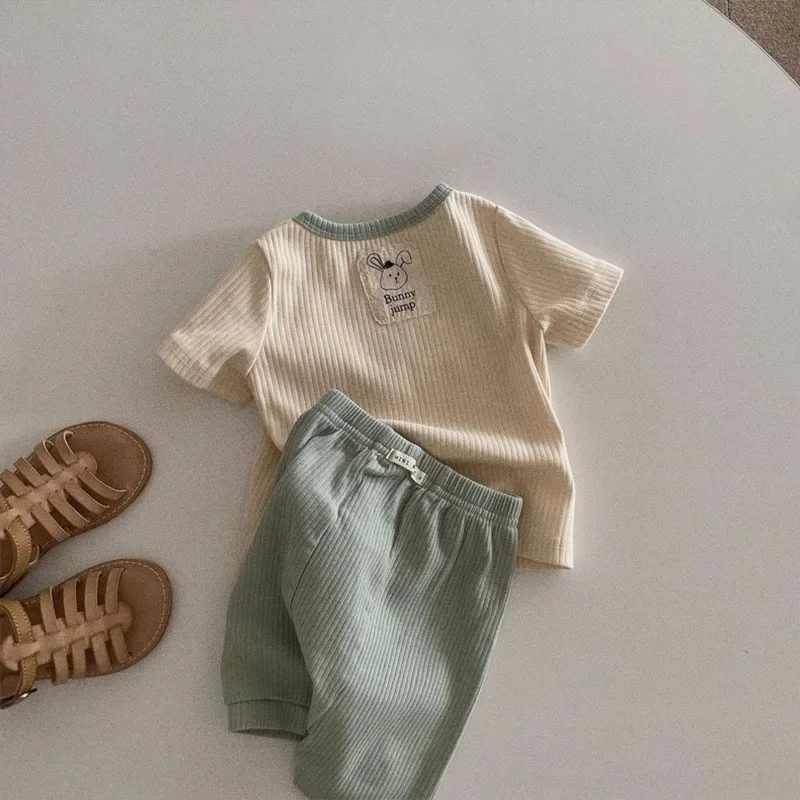 2022 Zomer Babysets Met Label Dunne Korea Kinderkleding Streep Korte Mouwen Shorts Tweedelige Set