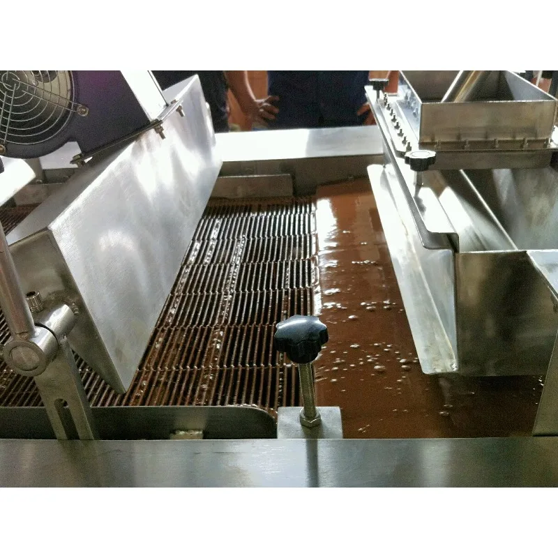 CE Certified Full Automatic Chocolate Enrobing Production Line Multi Width Chocolate Coating Snack Processing Machine