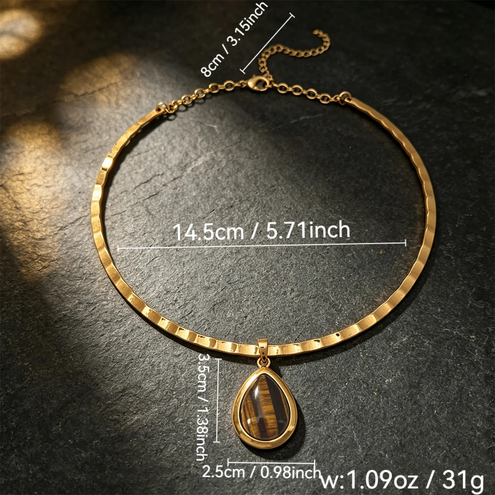 Concave-Convex Wave-Shaped Circular Choker with Water Drop Tiger Eye Stone Pendant, Adjustable Gold-Colored Neck Chain Necklace, Everyday Fashion Accessory