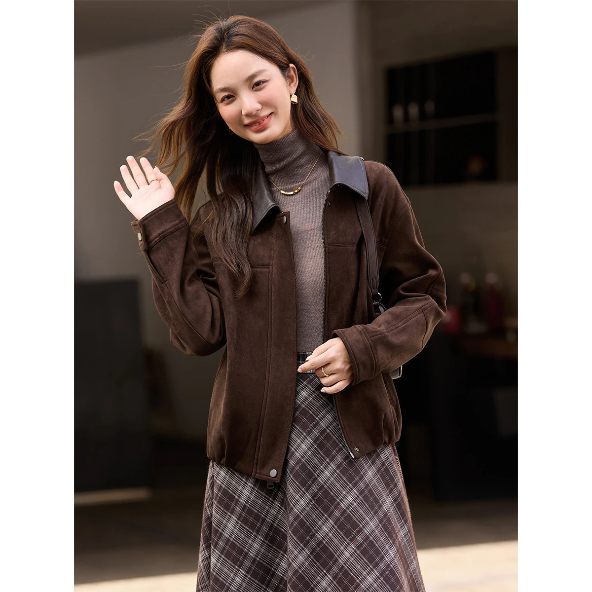 VIMLY 빈티지 여성 재킷 2025 브라운 플리스 안감 스플라이싱 가죽 칼라 코트 두꺼운 따뜻한 여성 겨울 의류 A3529