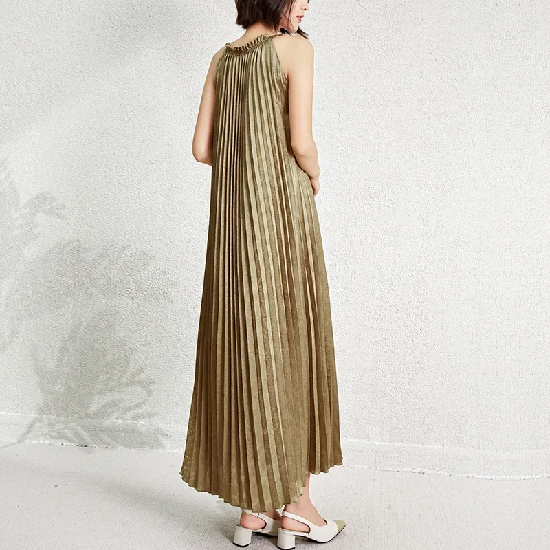 French Sleeveless Dress Women's New High-quality Classic Pleated Skirt Miyake Vacation Neck Hanging Strap Bottom Skirt 2024