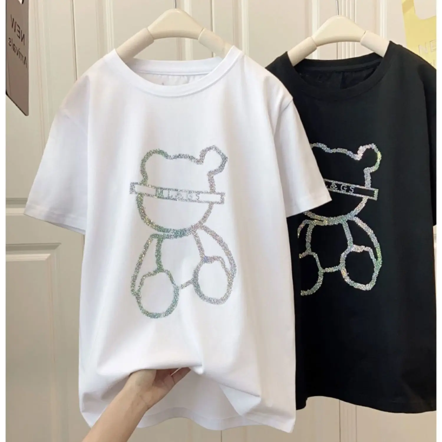 Heavy Industry Hot Drill Bead Short-sleeved T-shirt Female Bear 2022 New Half-sleeved Design Sense Niche Summer Tees