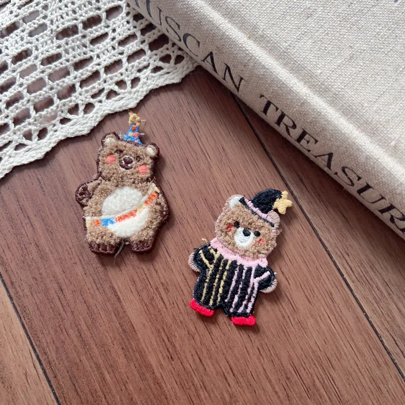 

High Quality Soft Embroidered Bear Patch DIY Hair Clip Brooch Pin for Scarf Bag Shoes Socks Children Apparel Embellishment