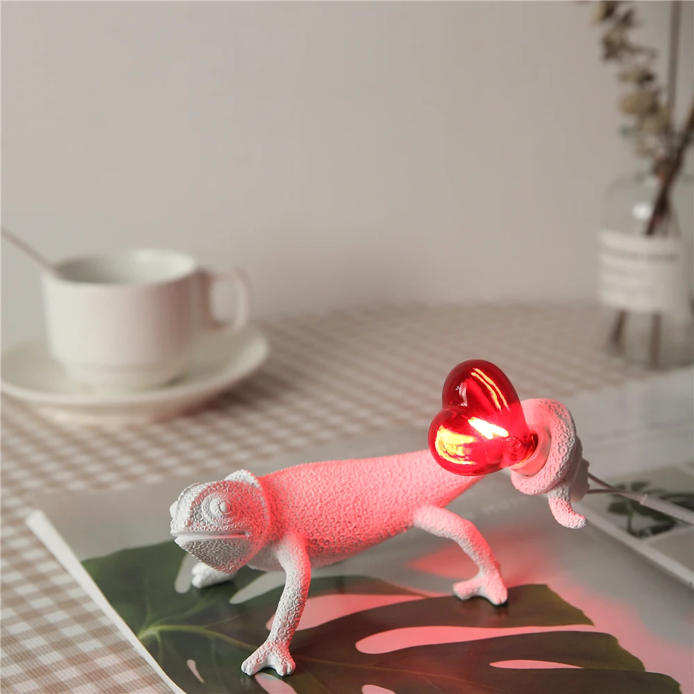 Resin Lizard Night Light Nordic Living Room Bedroom Modern Animal Chameleon Table Lamp Led LOVE Wall Lamp deco Luminarie