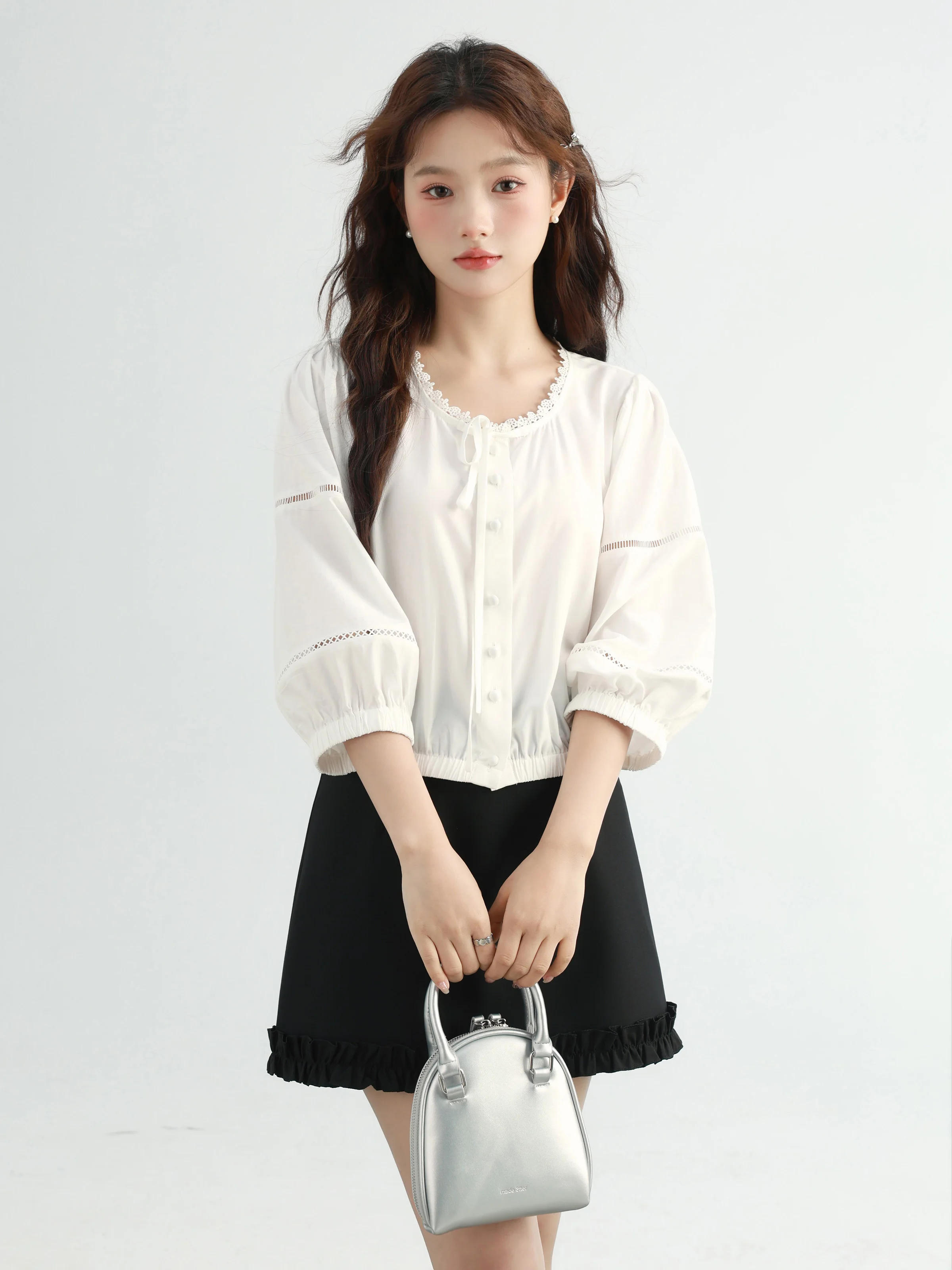 Lace Trim Patchwork White Blouse Women Summer 3/4 Sleeve Casual Loose Fit Shirt for Petite Ladies Elegant Design Versatile Top