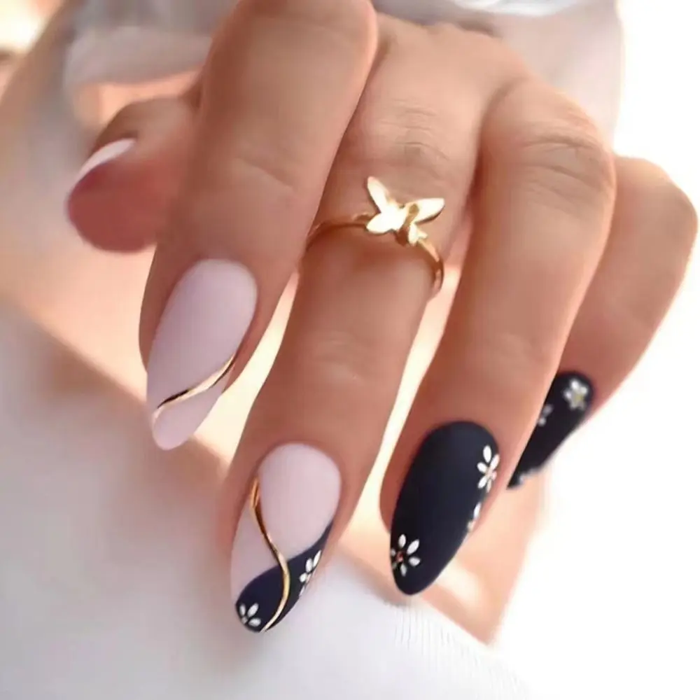 24Pcs Black Gold Flowers Lines unghie finte Long Almond Fake Nials Simple French staccabile Press on Nail Tips Manicure fai da te