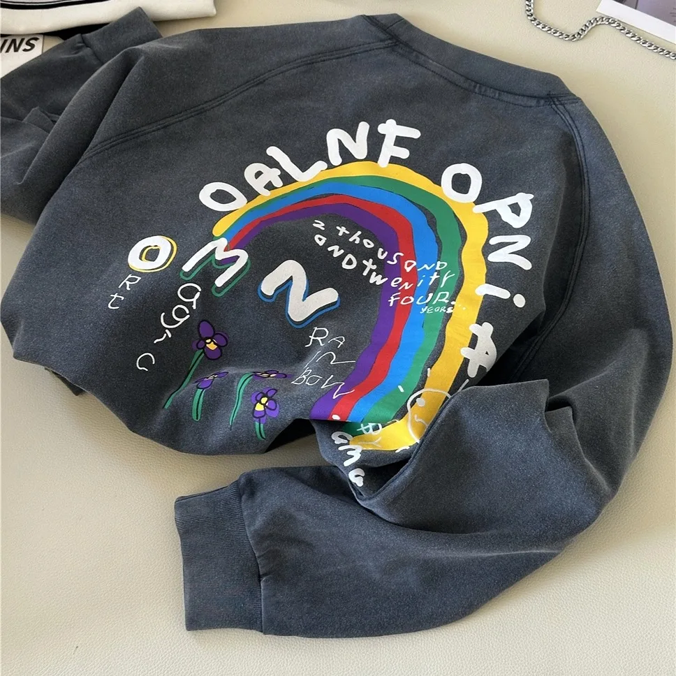 

Футболка-свитшот с граффити, с длинным рукавом, для девочек и мальчиков, детская, весенняя, новая, летняя, модная, удобная, с характером, милая