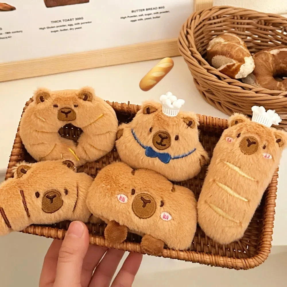 Nouveau Capybara pain en peluche porte-clés créatif doux sac à dos pendentifs sac décor Foodie thème Foodie sac pendentif cadeaux d'anniversaire
