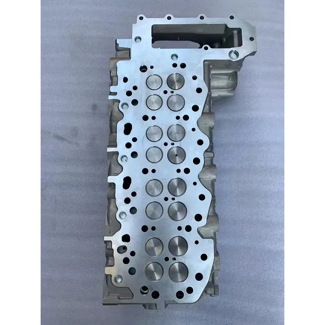 Conjunto de culata A2200 A2300 Motor diésel Culata completa OEM 4900995