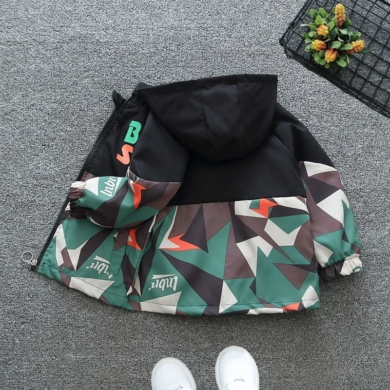 소년 재킷 방풍 충격 의류 2025 새로운 봄, 가을 고품질 어린이 야외 탑 할로윈 크리스마스 어린이 선물