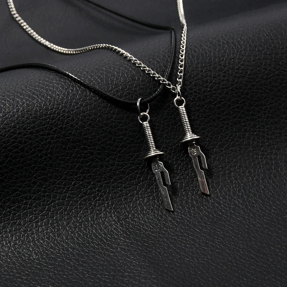 Anime Cosplays Jujutsu Kaisen Fushiguro Toji Charm Necklace Sword Spear of Tianri Knife Pendant Necklaces for Women Men Jewelry