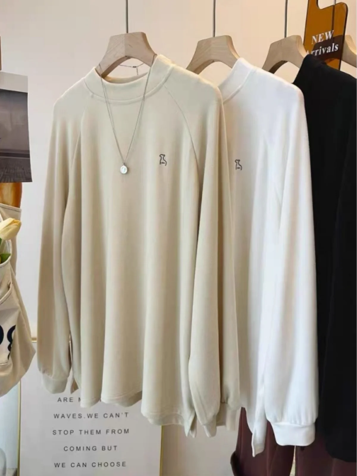 

Women's Oversized Embroidered Cartoon Super Soft Double-sided Velvet f-high Collar Base irt Mid-length T-irt Top