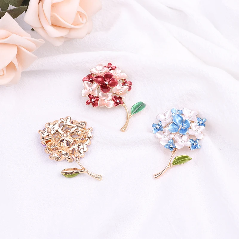 Creative Literary Hydrangea Plant Flower Brooch Ladies Western Pin Sweater Brooch Jewelry Accessories